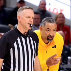 Juwan Howard Returns to Michigan Wolverines Bench