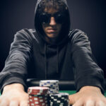 Bluffing Basics: When to Hold ‘Em and When to Fold ‘Em